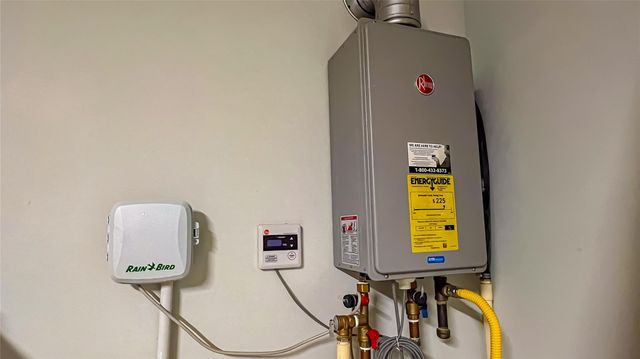 14227 Angelina Drive, Baytown, TX 77523