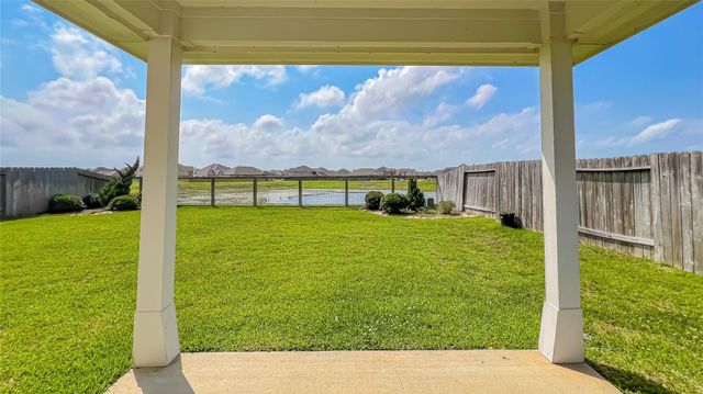 14227 Angelina Drive, Baytown, TX 77523