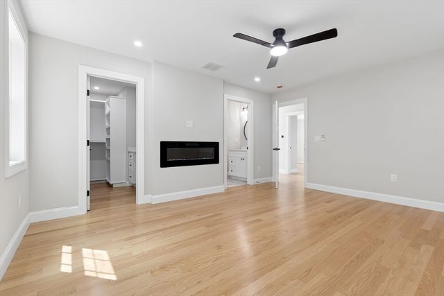 53 Louis St, Holliston, MA 01746
