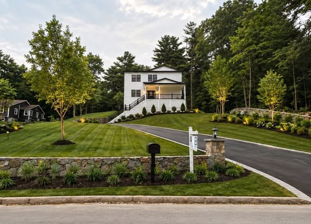 53 Louis St, Holliston, MA 01746
