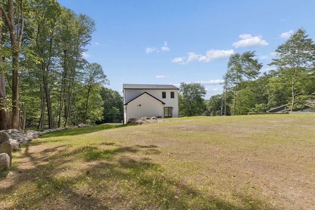 53 Louis St, Holliston, MA 01746