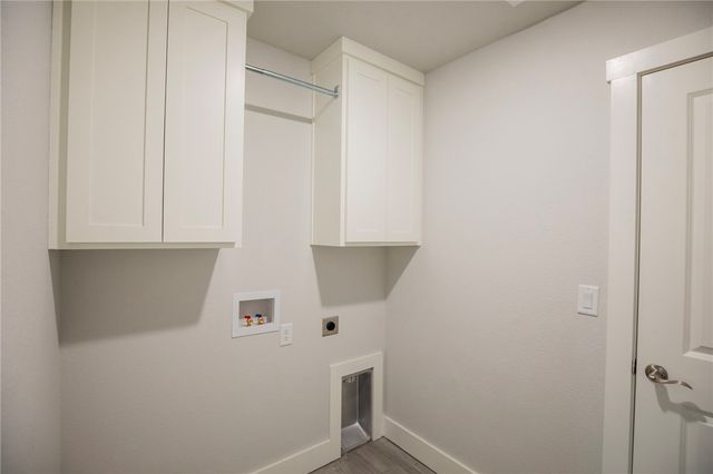 1029 Autumn Royal Lane, Lowell, AR 72745