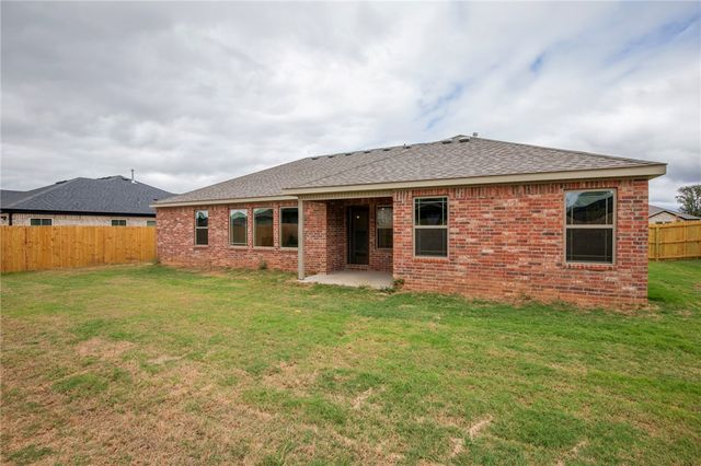 1029 Autumn Royal Lane, Lowell, AR 72745