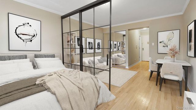 50-21 39th Place 2C, Sunnyside, NY 11104