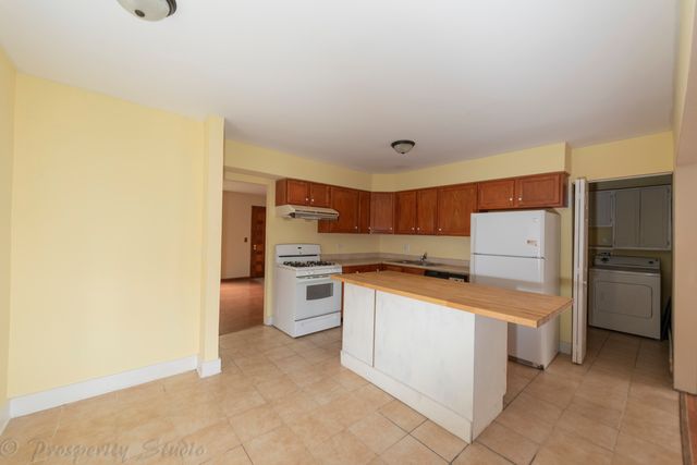 129 S Orchard Drive 1, Bolingbrook, IL 60440