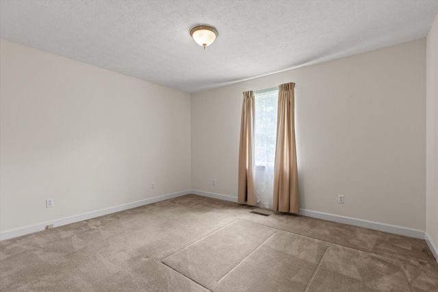 5008 Dellwood Drive, Rossville, GA 30741