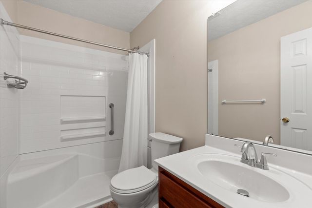 5008 Dellwood Drive, Rossville, GA 30741