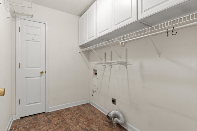5008 Dellwood Drive, Rossville, GA 30741