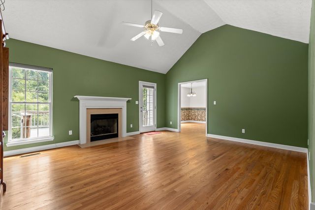5008 Dellwood Drive, Rossville, GA 30741