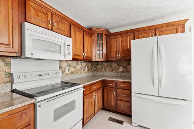 5008 Dellwood Drive, Rossville, GA 30741