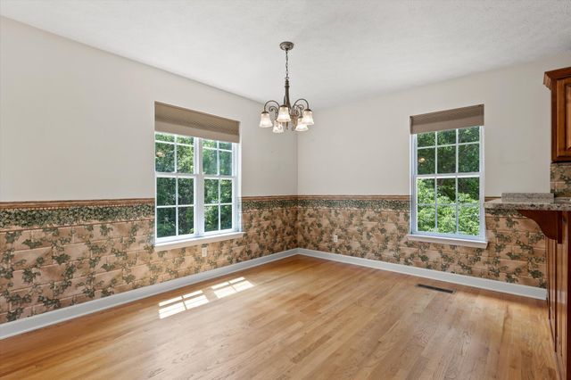 5008 Dellwood Drive, Rossville, GA 30741