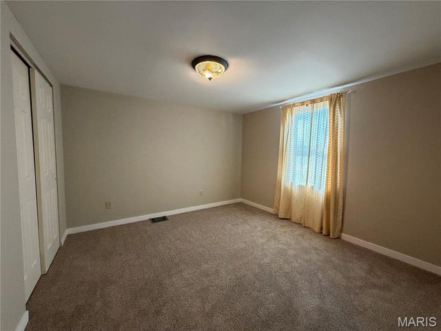 3533 Dixie Drive, St Ann, MO 63074
