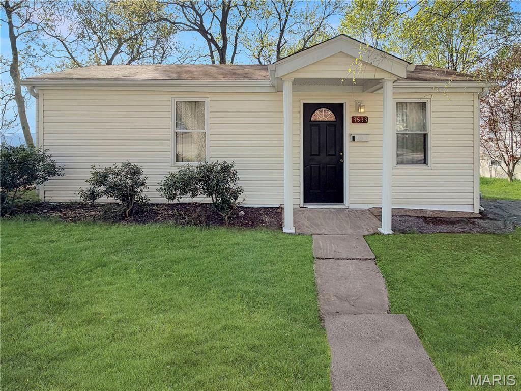 3533 Dixie Drive, St Ann, MO 63074