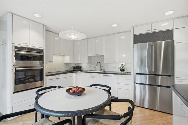 5717 View Lane, Edina, MN 55436