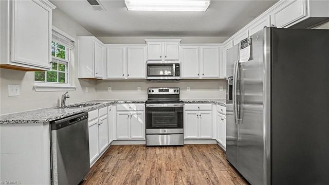 4281 Salem Springs Court, Winston-salem, NC 27107