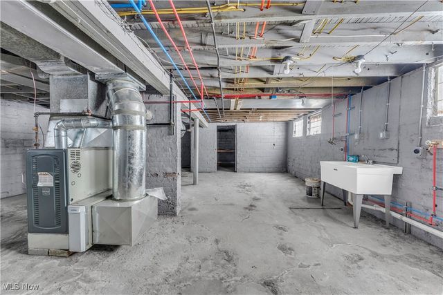 11909 Parkhill Avenue, Cleveland, OH 44120