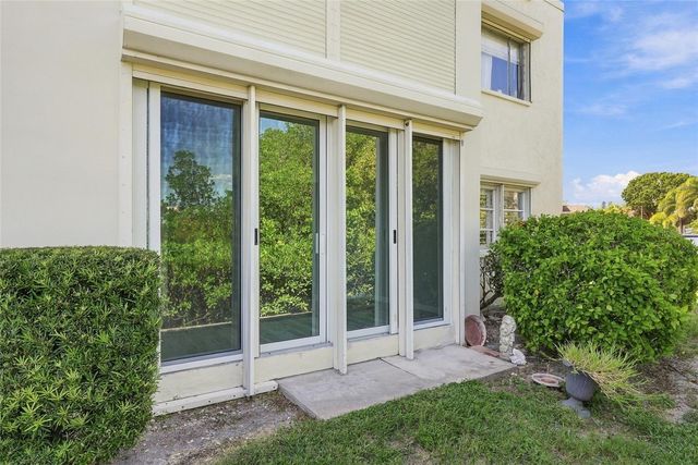 4601 CHANCELLOR STREET NE 143, St Petersburg, FL 33703