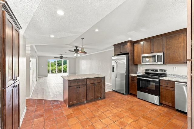 4601 CHANCELLOR STREET NE 143, St Petersburg, FL 33703