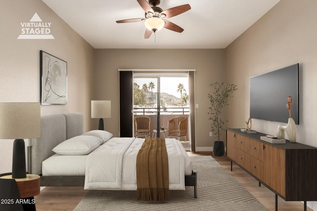 10410 N CAVE CREEK Road 2006, Phoenix, AZ 85020 — photo 2