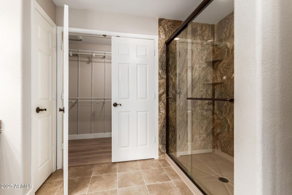 10410 N CAVE CREEK Road 2006, Phoenix, AZ 85020 — photo 4