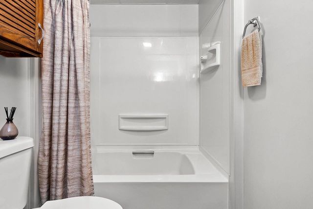 525 DUTTON AVENUE, Green Bay, WI 54304