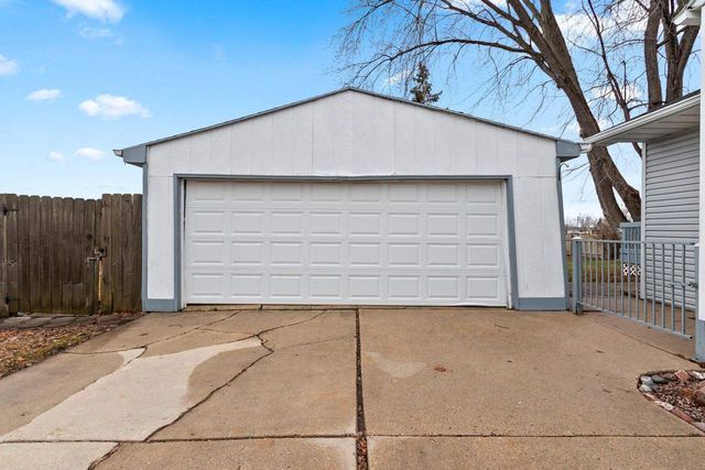 525 DUTTON AVENUE, Green Bay, WI 54304