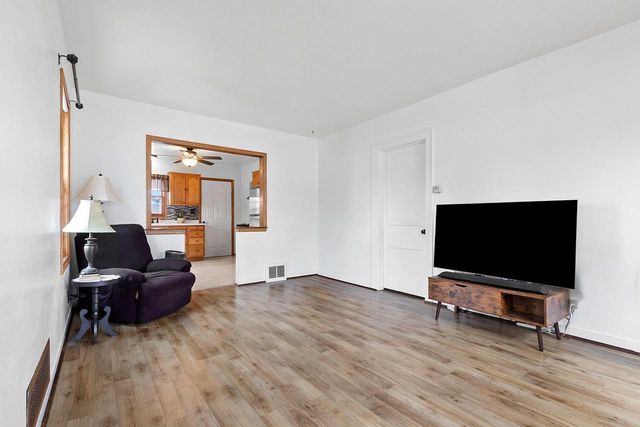 525 DUTTON AVENUE, Green Bay, WI 54304