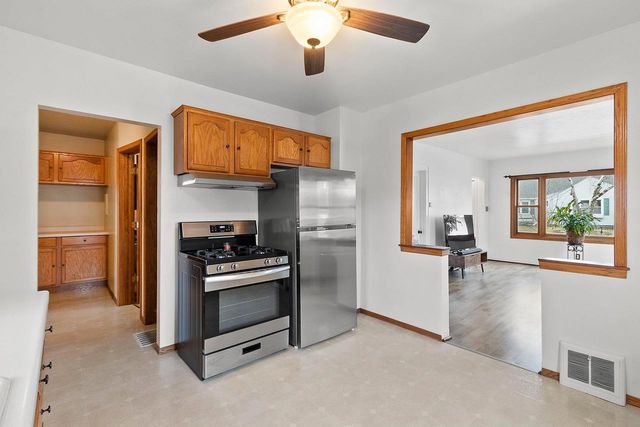 525 DUTTON AVENUE, Green Bay, WI 54304