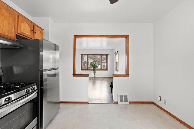 525 DUTTON AVENUE, Green Bay, WI 54304