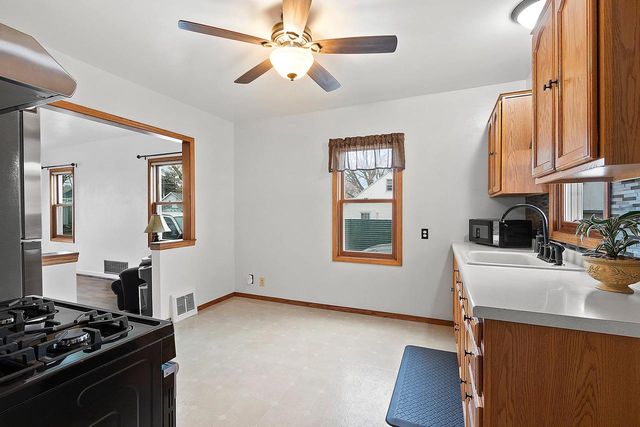 525 DUTTON AVENUE, Green Bay, WI 54304