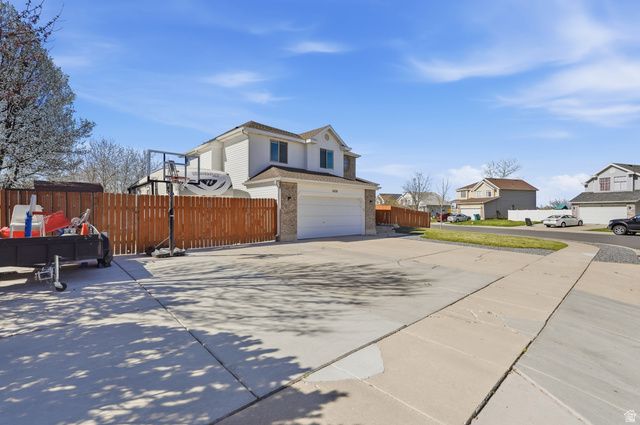 1020 E 1500 N, Layton, UT 84040