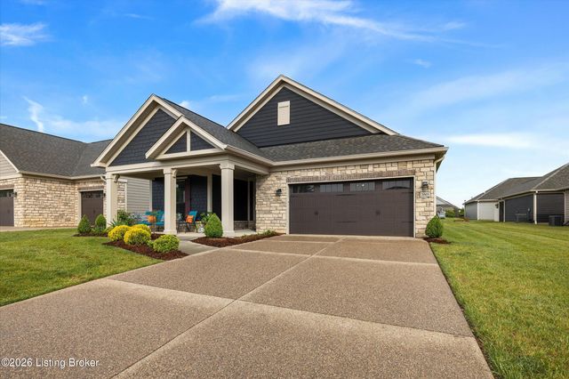2005 Dressage Cir, Louisville, KY 40245