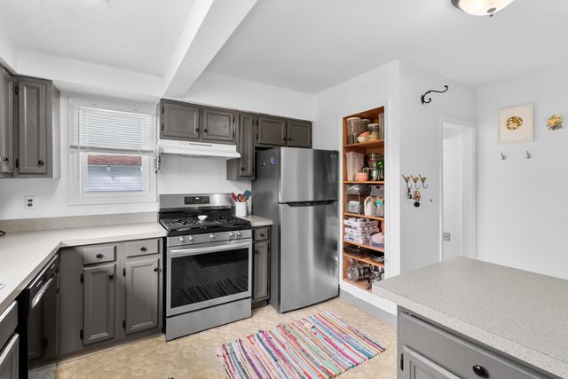 2126 Fairfield Road, Portage City, MI 49002