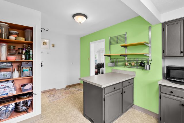 2126 Fairfield Road, Portage City, MI 49002