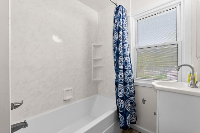 2126 Fairfield Road, Portage City, MI 49002