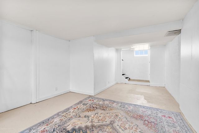 2126 Fairfield Road, Portage City, MI 49002