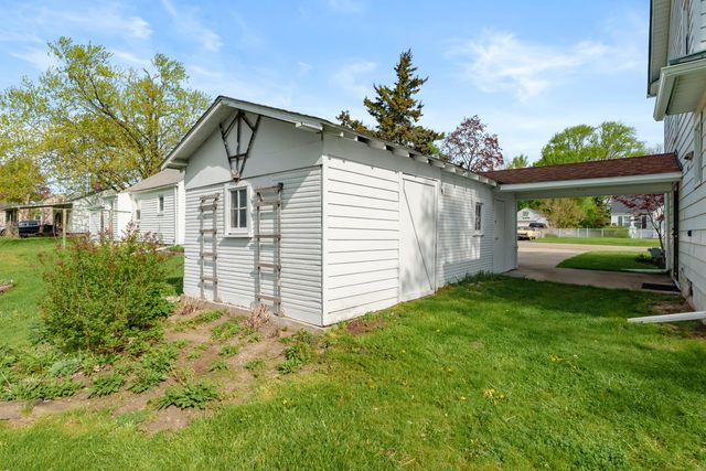 2126 Fairfield Road, Portage City, MI 49002