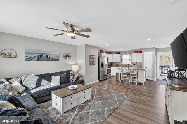 7069 WISE LN, King George, VA 22485