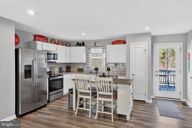 7069 WISE LN, King George, VA 22485