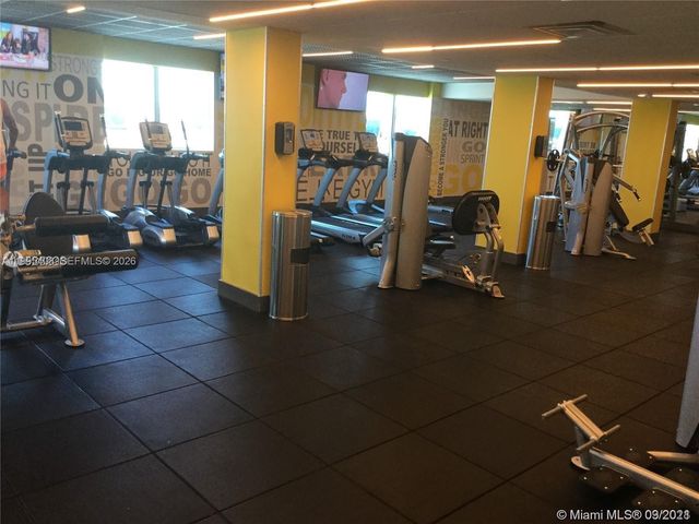 7501 E Treasure Dr 8A, North Bay Village, FL 33141