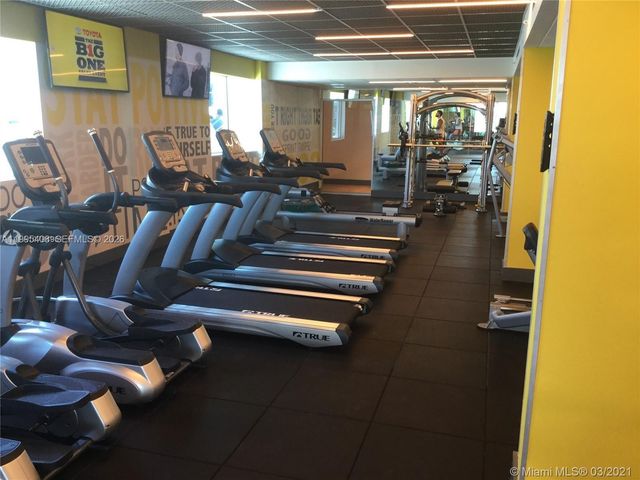 7501 E Treasure Dr 8A, North Bay Village, FL 33141