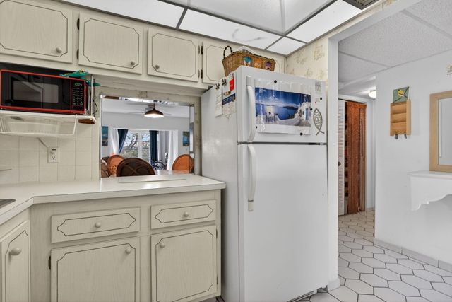 1030 Country Club Drive 407, Margate, FL 33063