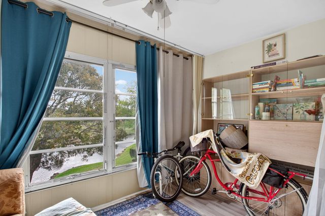 1030 Country Club Drive 407, Margate, FL 33063