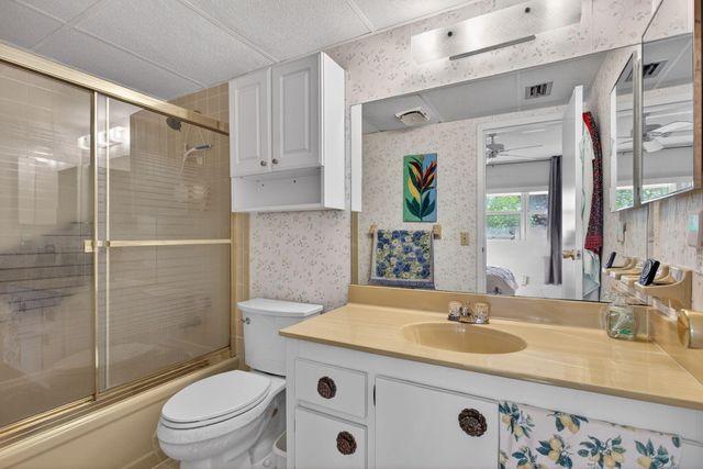 1030 Country Club Drive 407, Margate, FL 33063