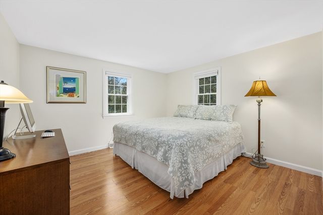 10 Park Ln, Brewster, MA 02631