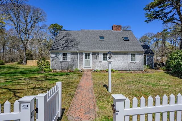 10 Park Ln, Brewster, MA 02631