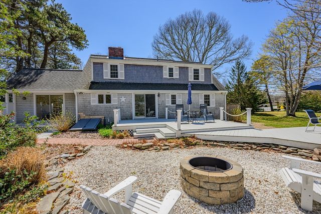 10 Park Ln, Brewster, MA 02631