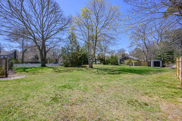 10 Park Ln, Brewster, MA 02631