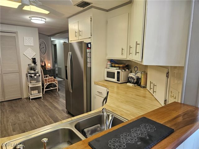 45 Aquamarine AVE 45Q, Naples, FL 34114