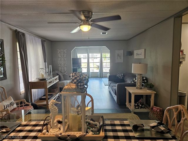 45 Aquamarine AVE 45Q, Naples, FL 34114